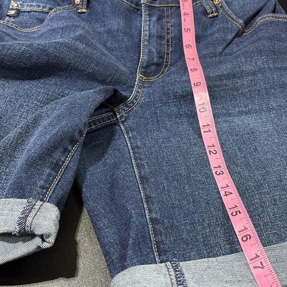 Seven7 Relaxed Bermuda Mid Rise, cuffed 5 Pocket,belt Loop,zip front - Picture 7 of 9